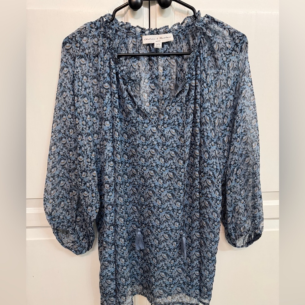 Chelsea & Theodore 1X Blue Floral Relaxed Blouse